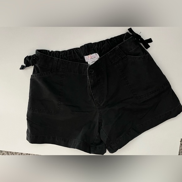 Oh Baby by Motherhood black shorts, size M - Picture 3 of 7